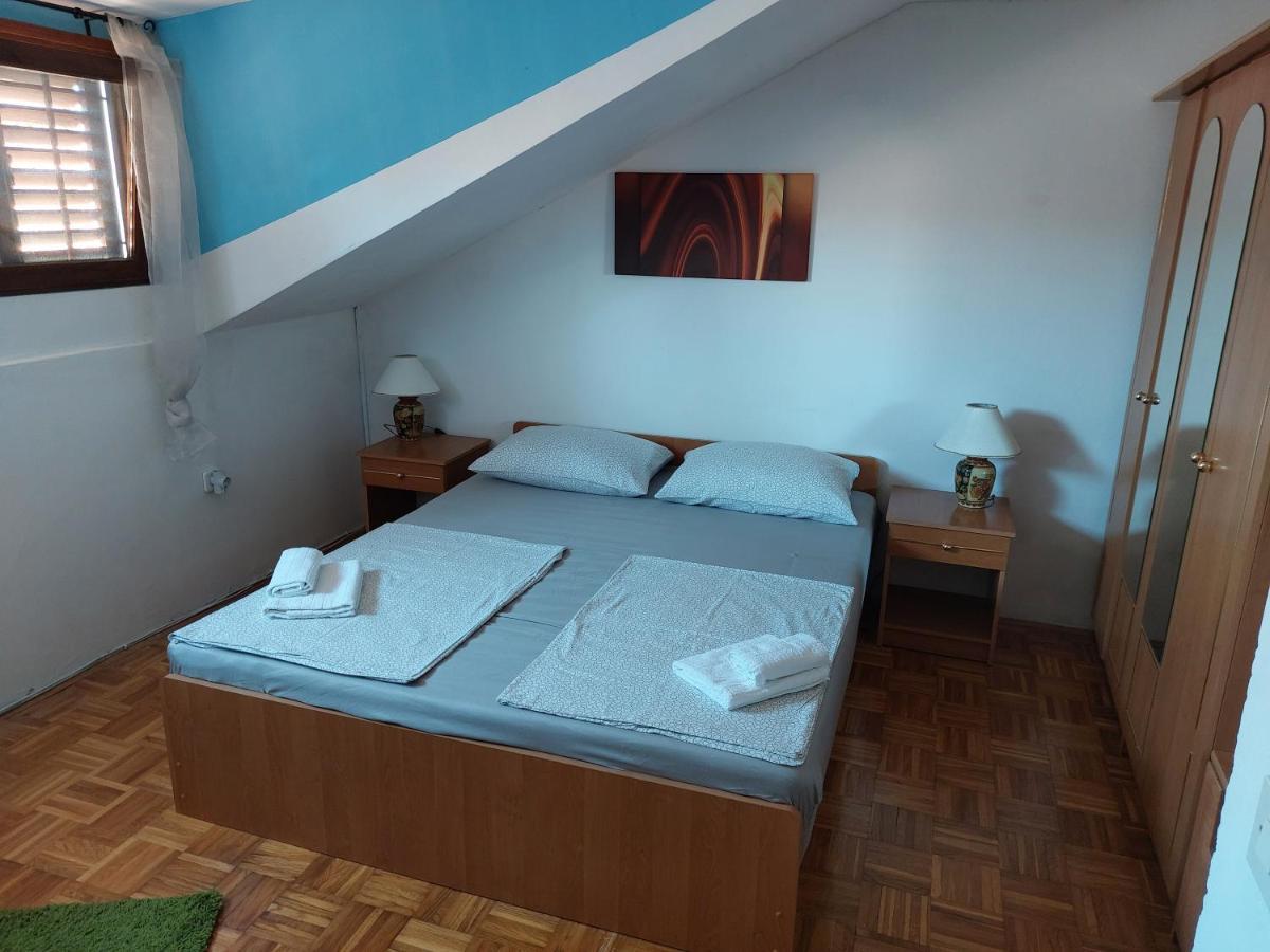 Orange City Apartment'S Repic Biograd Na Moru Buitenkant foto