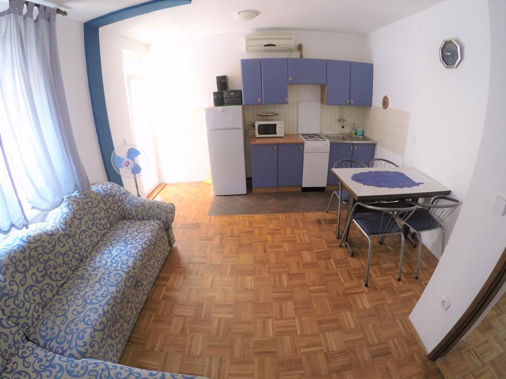 Orange City Apartment'S Repic Biograd Na Moru Buitenkant foto