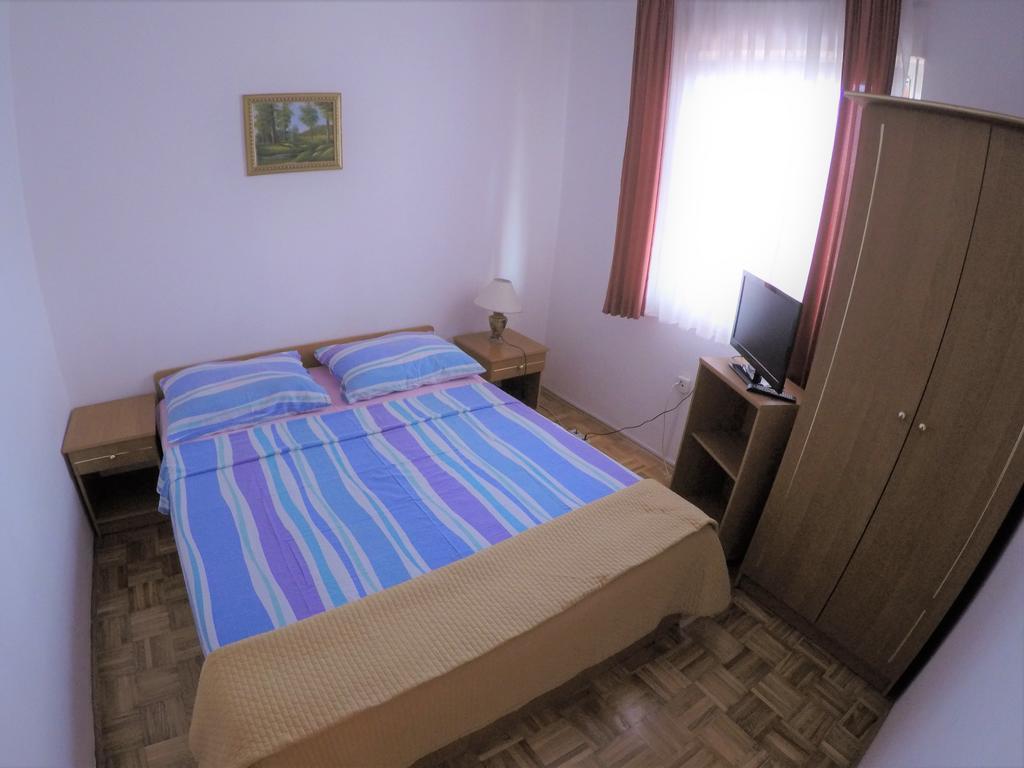 Orange City Apartment'S Repic Biograd Na Moru Buitenkant foto