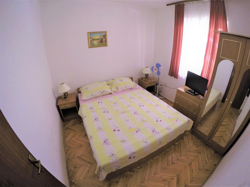 Orange City Apartment'S Repic Biograd Na Moru Buitenkant foto