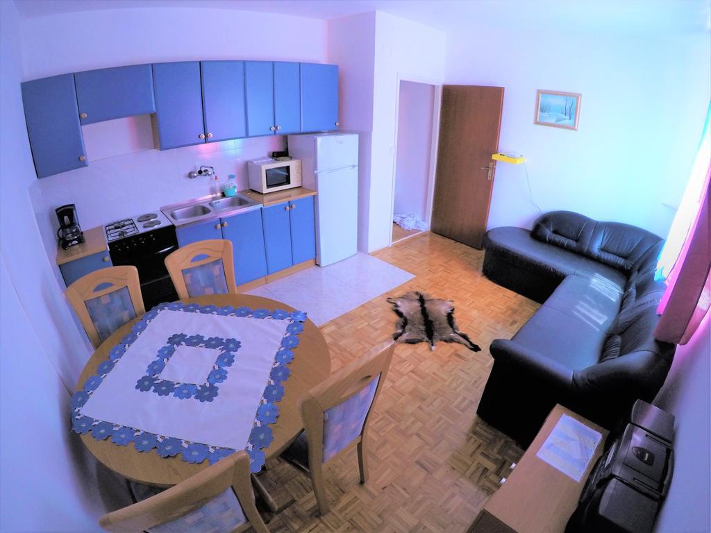 Orange City Apartment'S Repic Biograd Na Moru Buitenkant foto