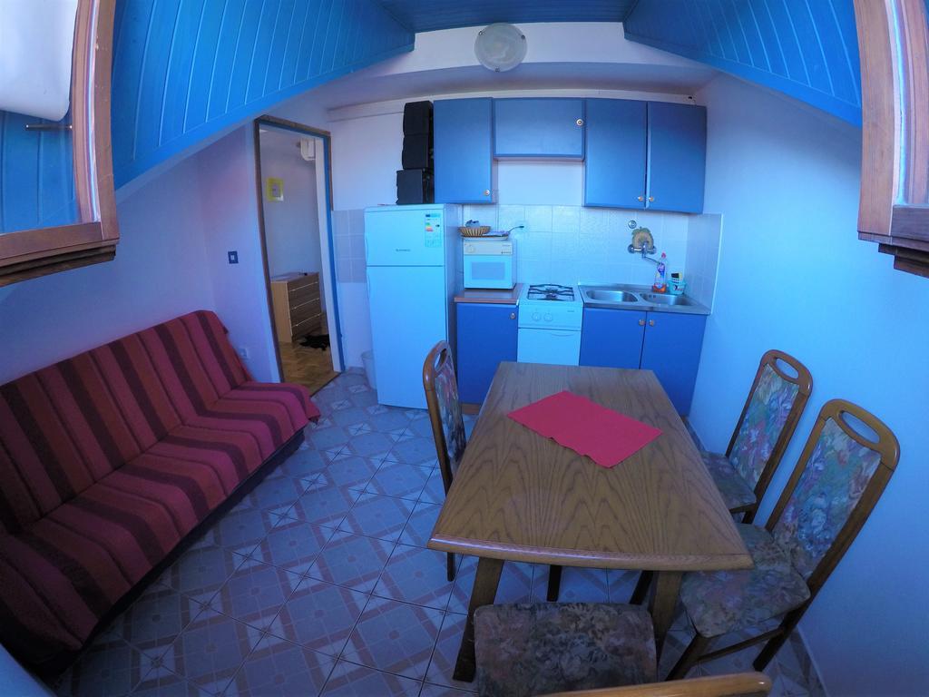 Orange City Apartment'S Repic Biograd Na Moru Buitenkant foto