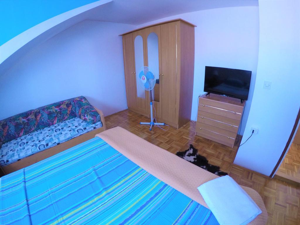Orange City Apartment'S Repic Biograd Na Moru Buitenkant foto